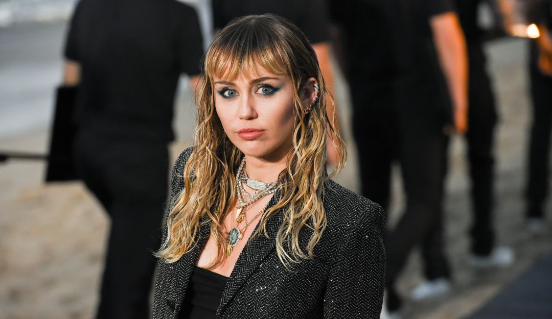 Miley Cyrus sorprende con nuevo cambio de look