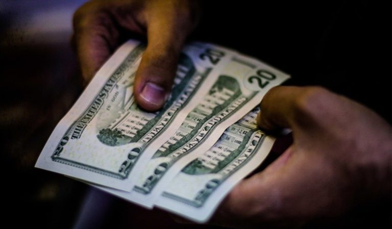 Dólar alcanzó su máximo histórico este martes en medio del estallido social chileno