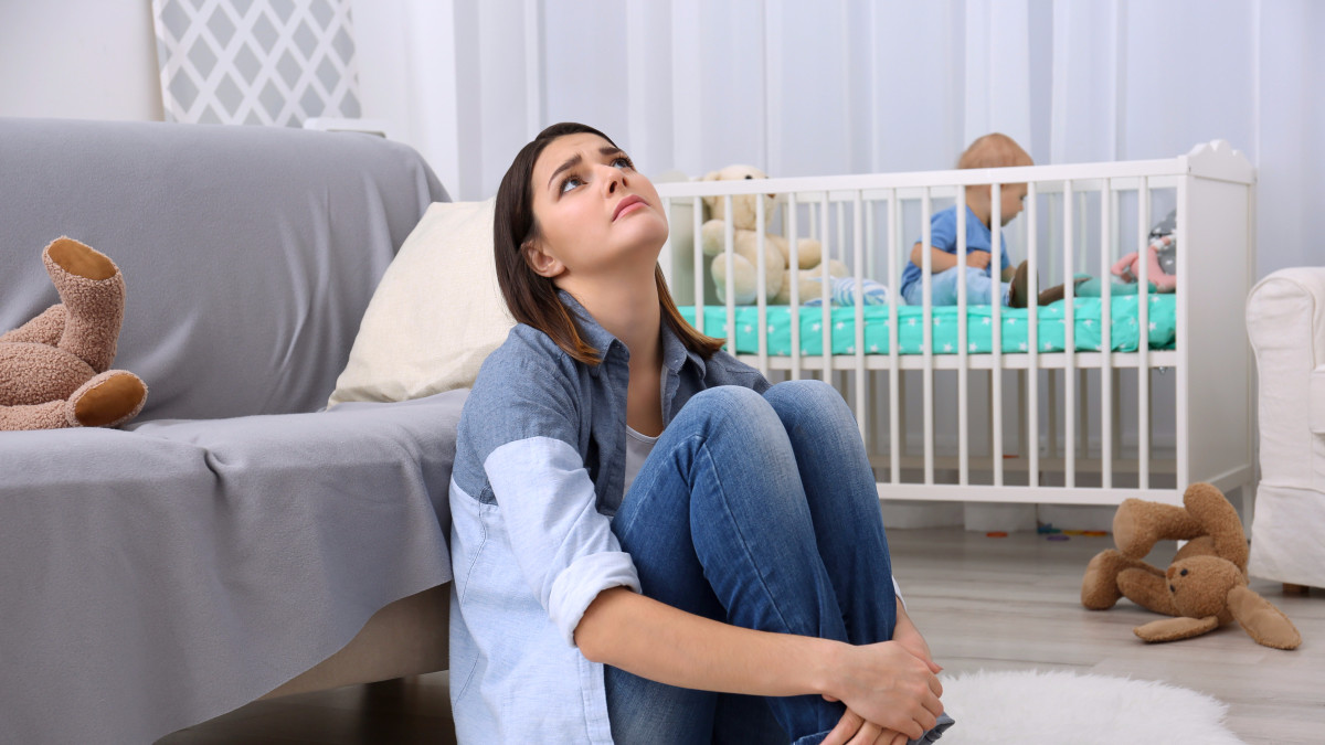 Razones de la depresión post parto en las mujeres