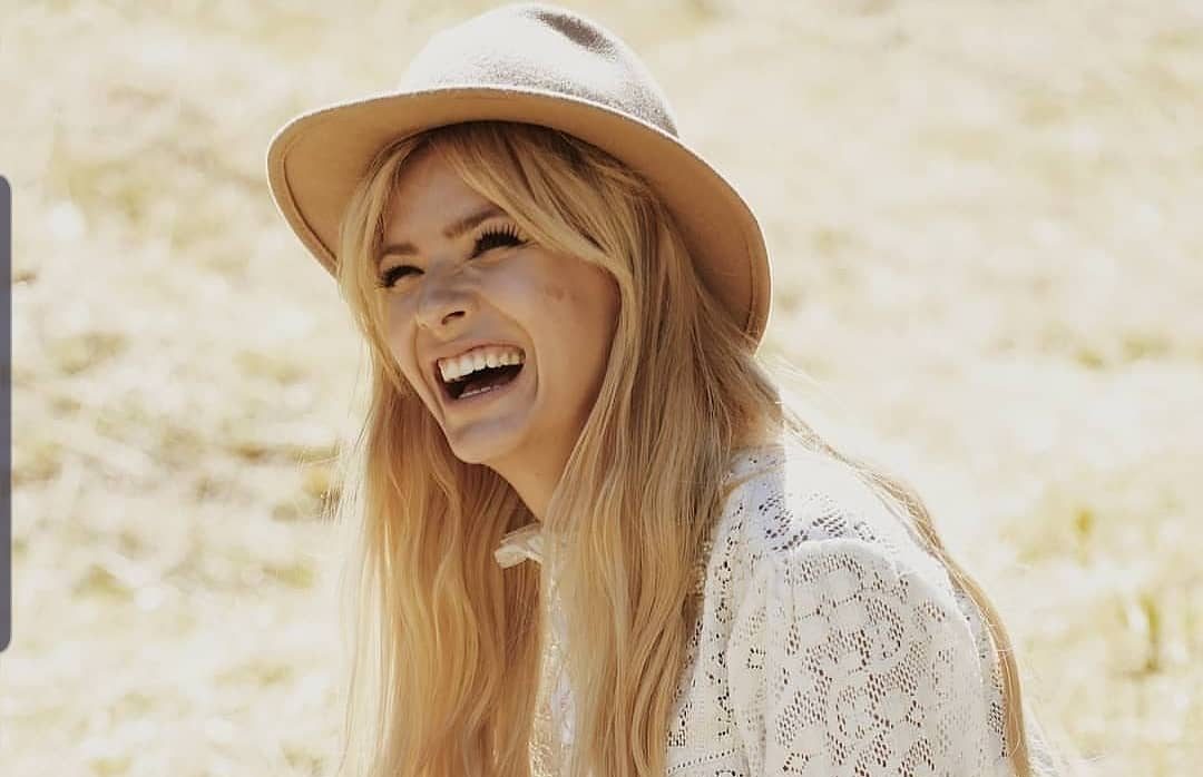 China Suárez sorprende con radical cambio de look