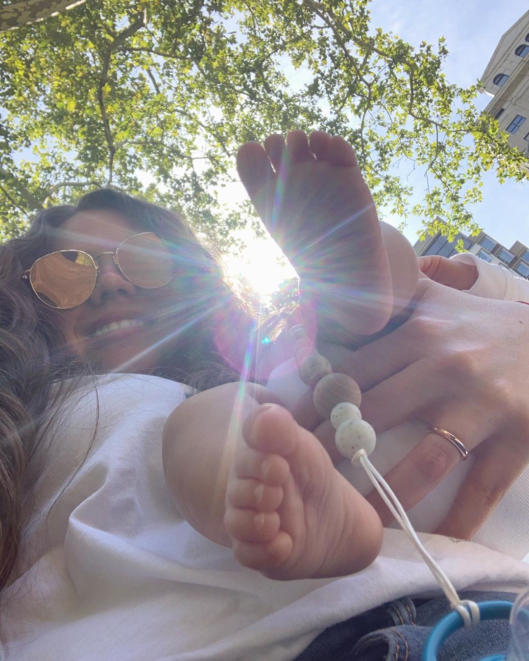 Joy Huerta y su pequeña hija Noah