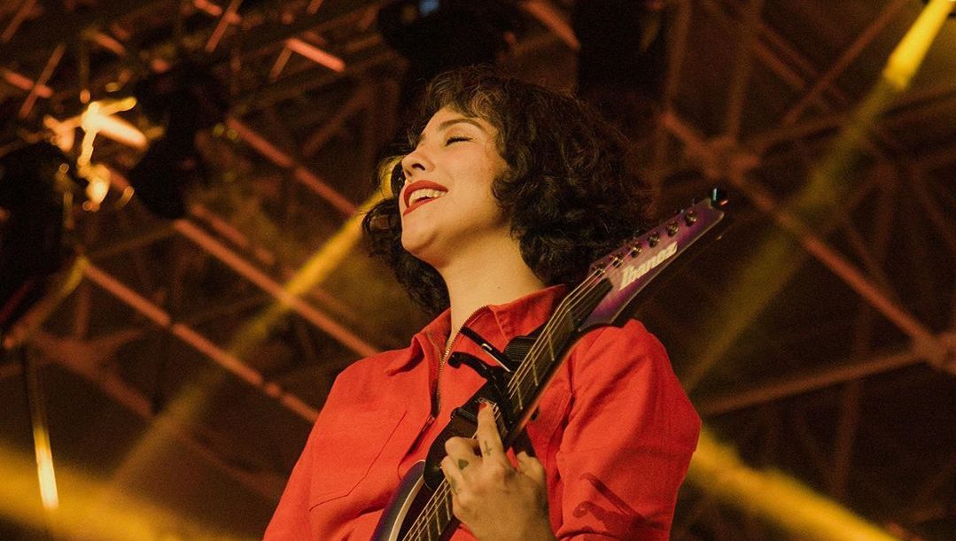 Mon Laferte acusa censura por parte de Instagram