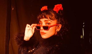 El potente mensaje de Mon Laferte tras visita a cárcel de mujeres