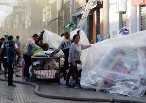 Balance de Carabineros por día martes: 43 saqueos y 237 detenidos