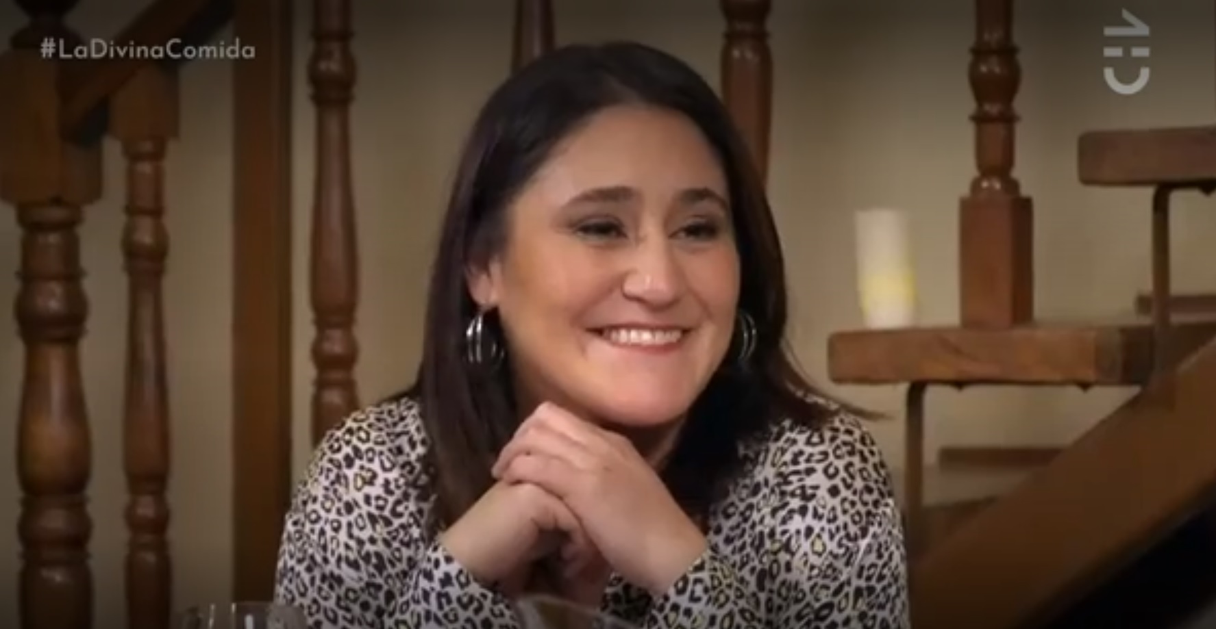 Belén Mora reveló en "La Divina Comida" su experiencia amorosa con una mujer