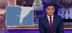 Programa estadounidense se refirió a protestas en nuestro país, lanzando comentarios contra Presidente Piñera