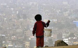 "Lumpen": el relato viral sobre cómo crecen los niños desamparados