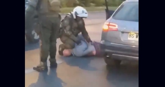 Detienen a hombre que disparó en la manifestación de Portal La Dehesa