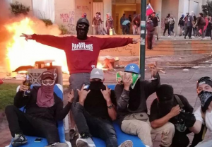 Endurece las penas: Senado aprobó en general ley 'antiencapuchados'