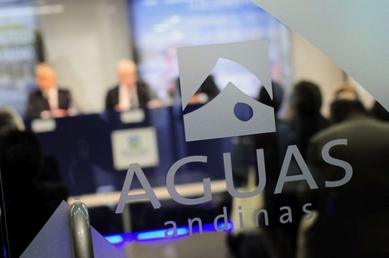 Tarifas de Aguas Andinas bajarán un 1% a partir del 2020