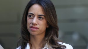 Diputada Paulina Núñez aclaró polémica imagen donde aparece con parche en su ojo