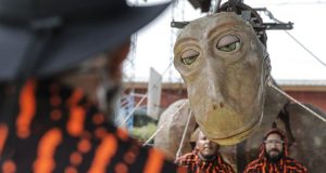 Conoce a "La Pichintún", la dinosauria bebé que trae la nueva versión de Santiago a Mil