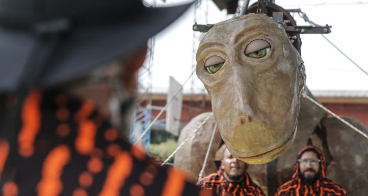 Conoce a "La Pichintún", la dinosauria bebé que trae la nueva versión de Santiago a Mil