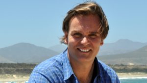 Amaro Gómez Pablos sacó aplausos con sorpresa cumpleañera para su madre en cuarentena