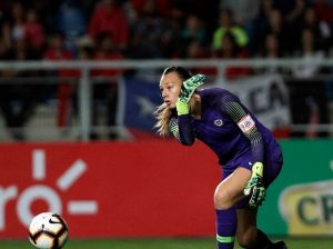 Tiane Endler compartió foto desde Italia con mensaje de fin de año