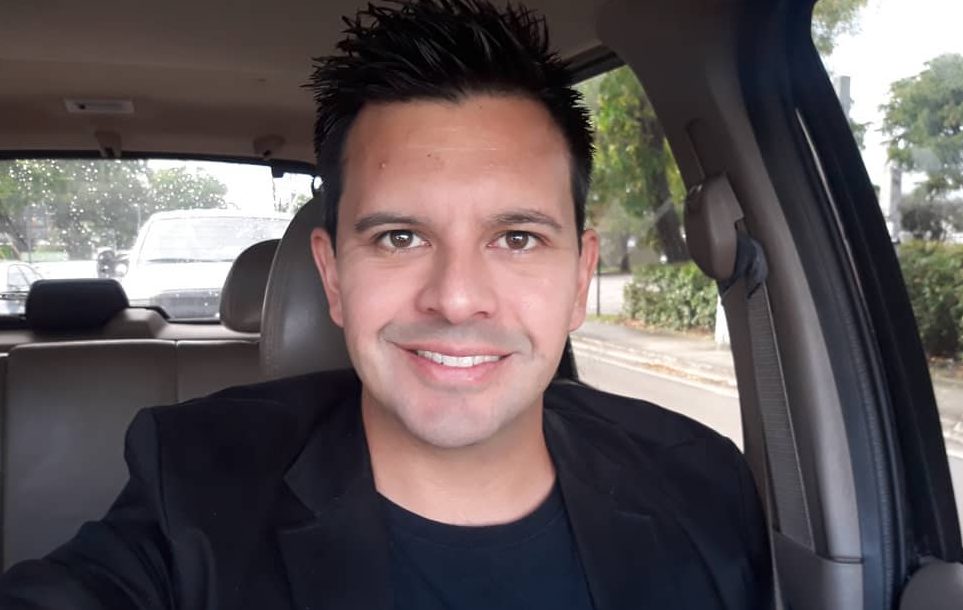 Ex notero Felipe Carvajal de "Muy buenos días" triunfa como presentador de TV en Miami