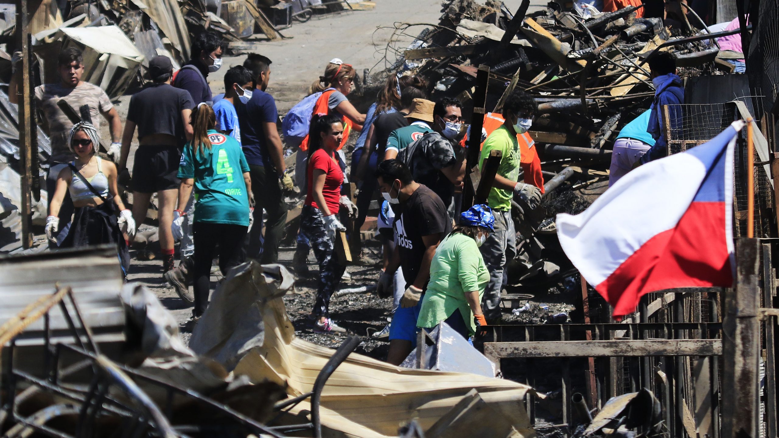 245 han sido las casas afectadas por el incendio en Valparaíso
