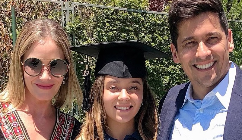 "Valió la pena": La travesía de Rafael Araneda para llegar a la fiesta de graduación de su hija
