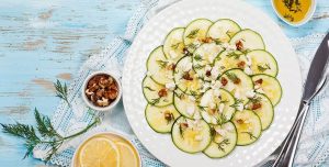 Ideal para el verano: Prueba este rico carpaccio de zapallo italiano