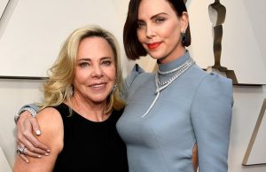 Charlize Theron habló de la dramática muerte de su padre: Su madre le disparó