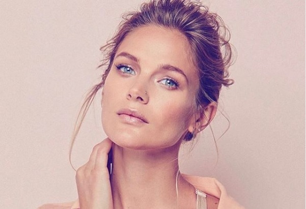 En bikini y con Diego Boneta: así despide el año Mayte Rodríguez