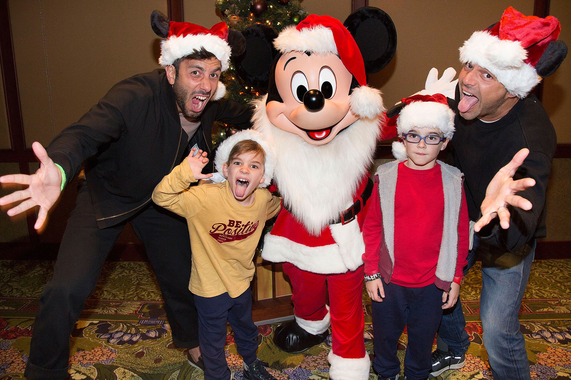 Ricky Martin lució el colorido cambio de look de su hijo Valentino