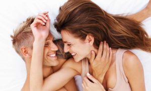 Estas son las mejores horas para tener sexo, según tu edad