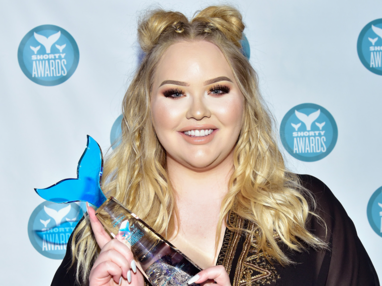 Famosa youtuber "Nikkie Tutorials" reveló ser transgénero