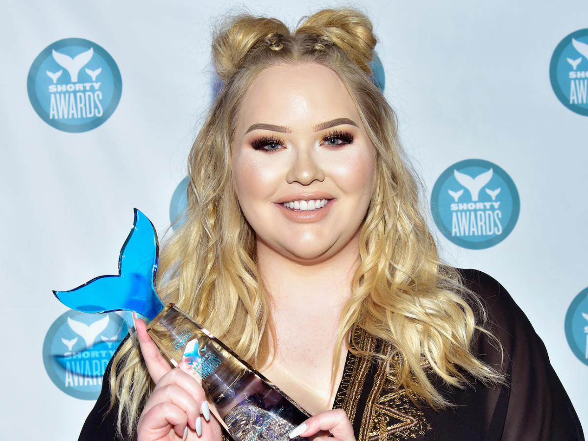 Famosa youtuber "Nikkie Tutorials" reveló ser transgénero