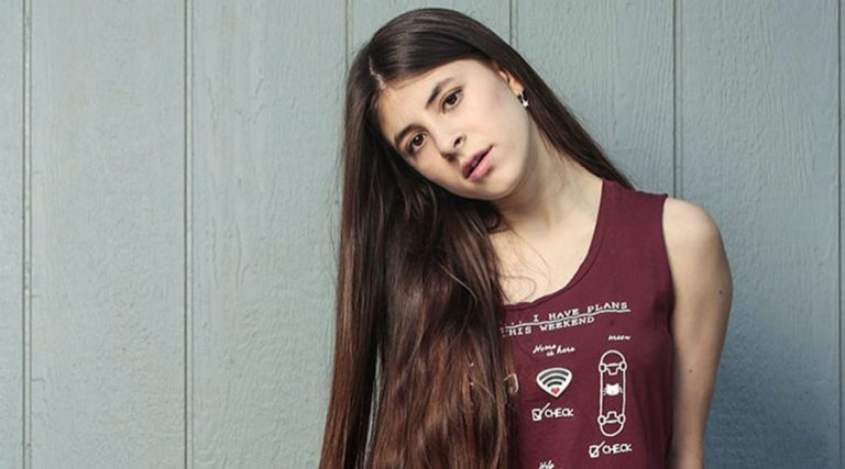 Este es el joven que conquistó a Teresita Commentz en la vida real