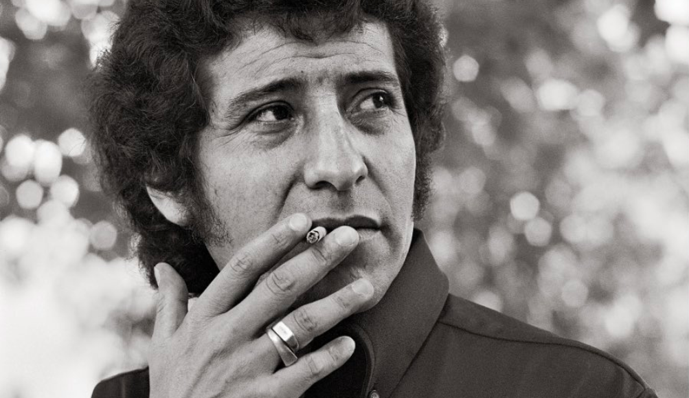 Denuncian rayado por parte de desconocidos a tumba de Victor Jara