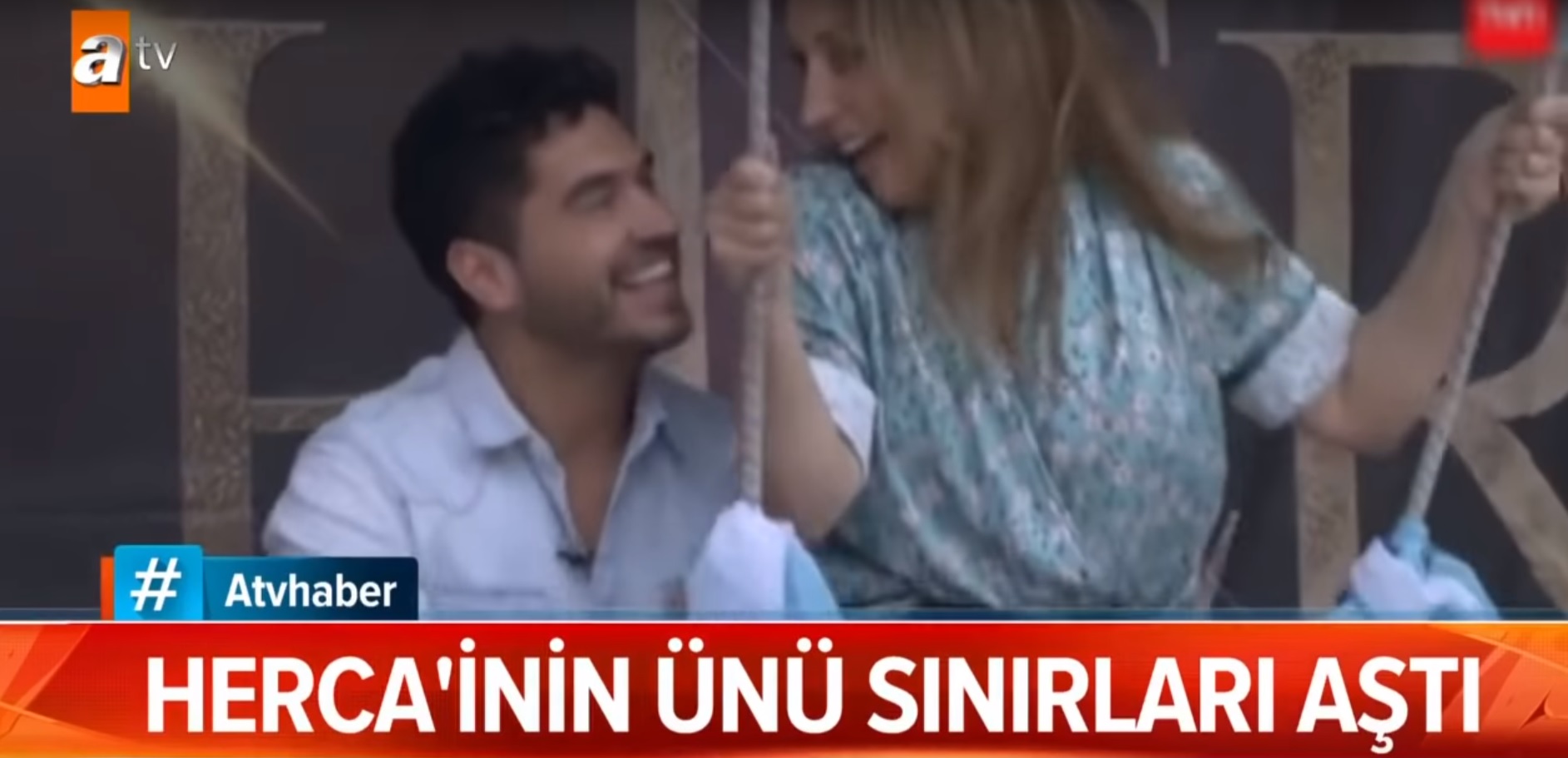 La curiosa aparición de Karen Doggenweiler y Gino Costa en la televisión turca