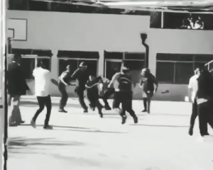 Joven se volvió viral tras evadir a una decena de Carabineros en medio de la PSU