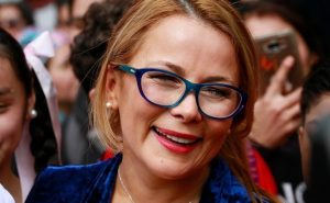 Cathy Barriga se disfrazó de Capitana Marvel generando opiniones divididas