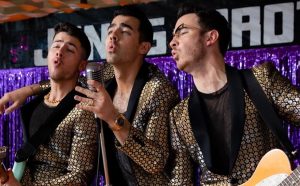 #AlertaDeEstreno ¡Revisa el video de Jonas Brothers para "What A Man Gotta Do"