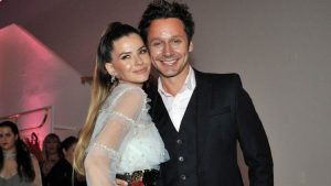 Hijo de Benjamín Vicuña mostró tenso momento entre su papá y China Suárez en transmisión en vivo