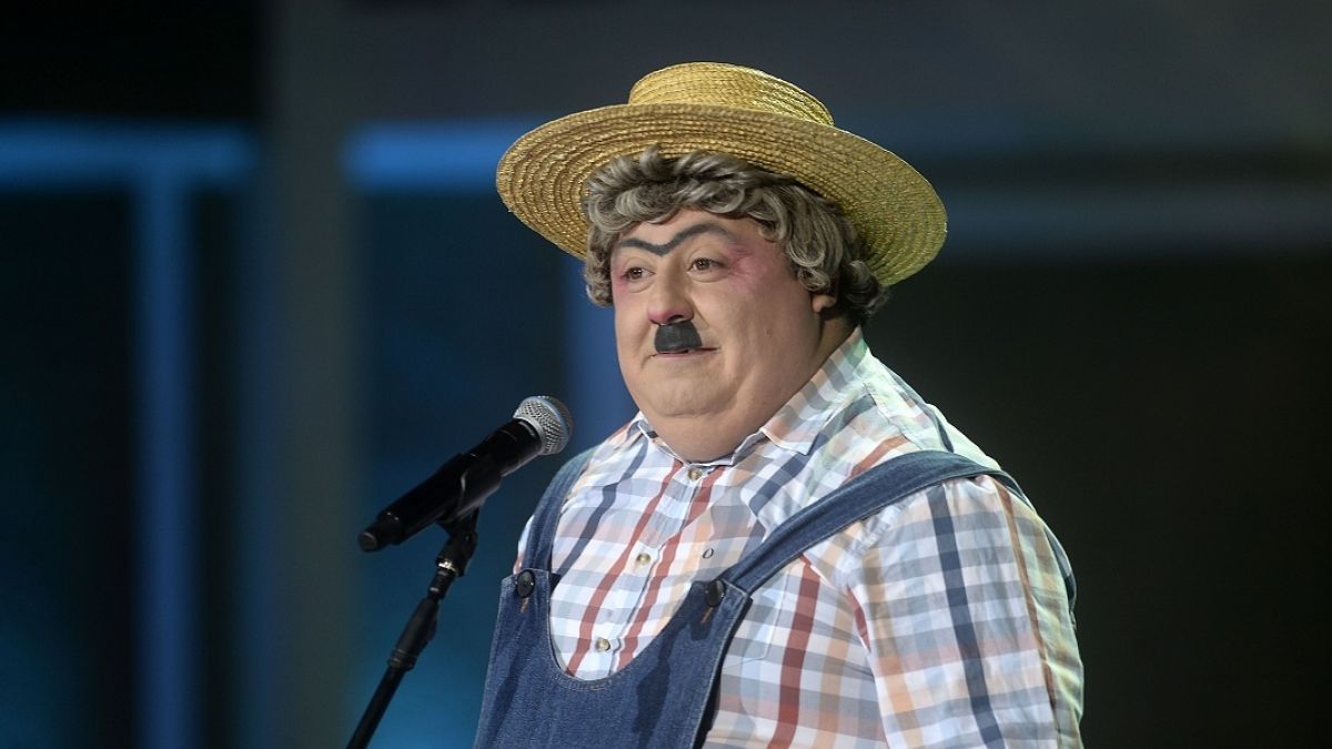 Funan al Huaso Filomeno en festival en Chillán: Recibió piedrazo