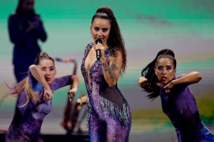 ¿Lo notaste? El genial detalle del look de Denise Rosenthal en Viña 2020