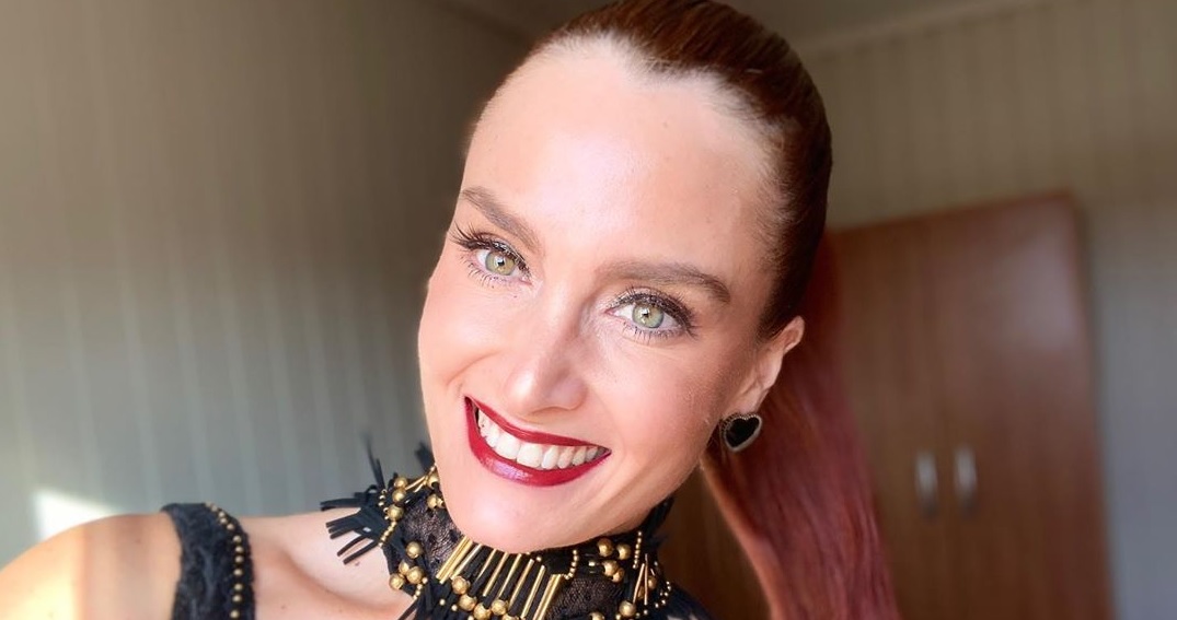 Begoña Basauri se somete a radical cambio de look en cuarentena