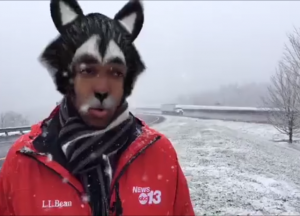 Fue viral: Periodista olvidó desactivar filtros de Facebook mientras transmitía en vivo