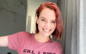 Begoña Basauri fue 'troleada' por su propio pololo al posar en bikini