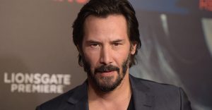 Keanu Reeves sorprendió en la alfombra roja junto a su mamá