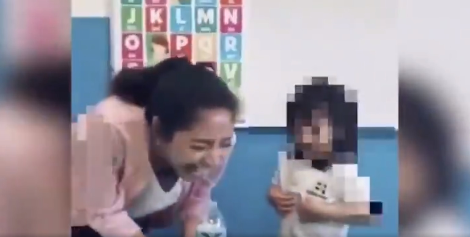 Educadora de párvulos fue desvinculada tras hacerle pesada 'broma' a una de sus alumnas