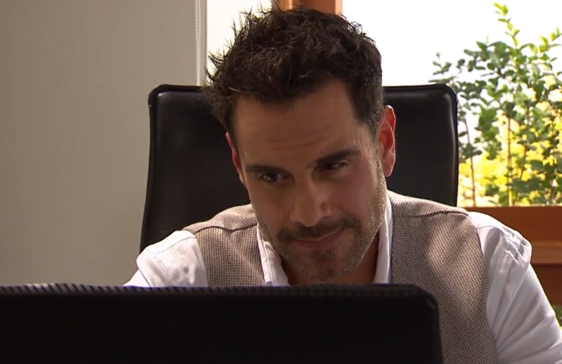 El fail en videollamada de Ricardo en "Verdades ocultas" que televidentes no dejaron pasar