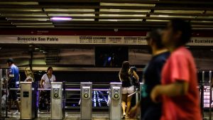 Ministra Gloria Hutt confirma que funcionaria de Metro tiene coronavirus