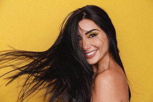 Flavia Medina sorprende con foto desnuda junto a su pololo