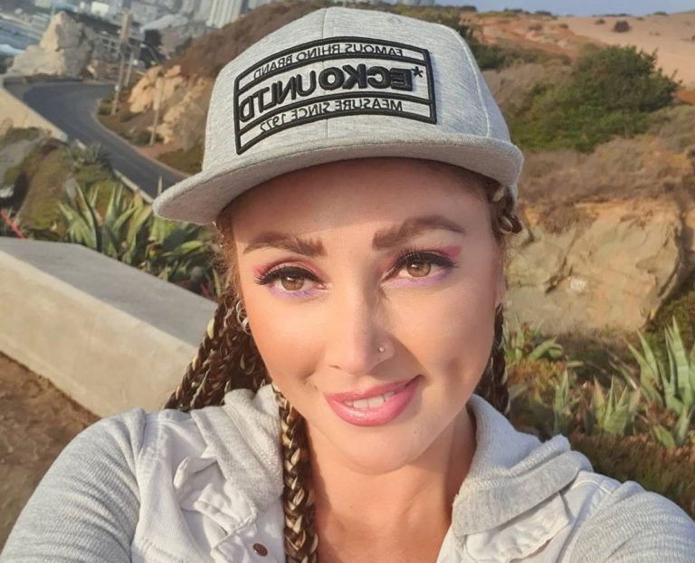 La "Rancherita" hace llamado a respetar la cuarentena con osada foto