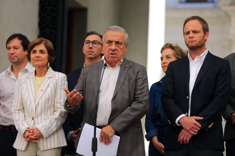 Minsal confirma Fase 3 en Chile por COVID-19: Contagiados aumentan a 61