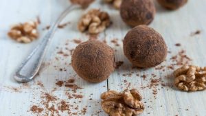 ¡Prepara estas ricas bolitas energéticas de nueces!