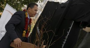 Alcalde de Rapa Nui se lanza contra Jaime Mañalich: "Tengo un loco a cargo de la salud pública de mi país"